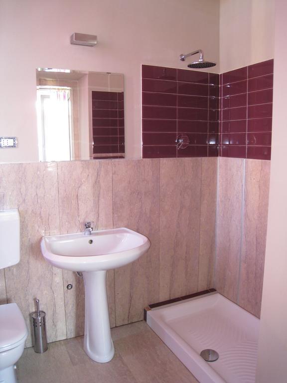 B&B Della Spiga Corsico Bagian luar foto